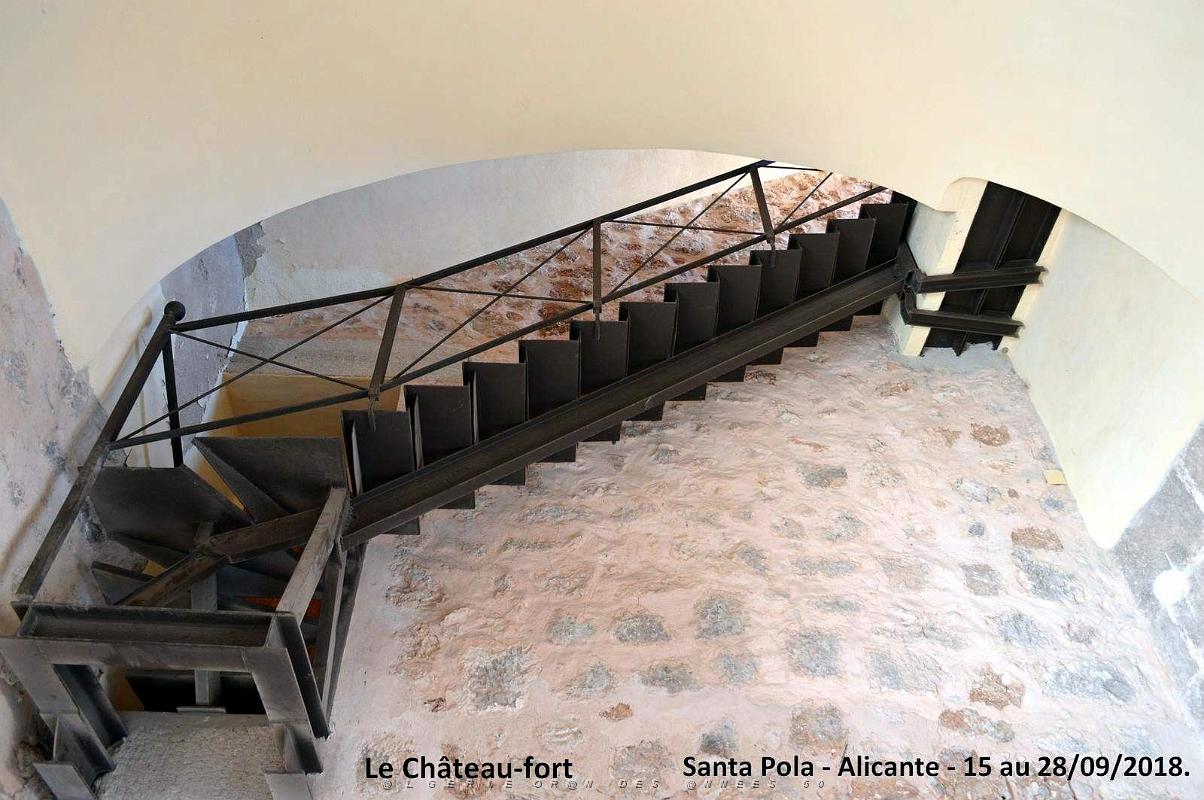 23 SANTA POLA CHATEAU FORT ET PLACE GLORIETA (9).JPG